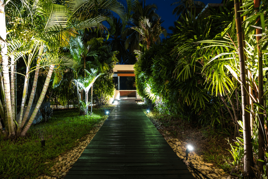 5 Best Outdoor Solar Lights For Signs, Best Solar Lights For Palm Trees